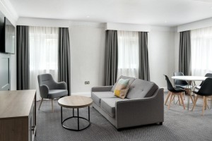 VOCO Hotel IHG Prabangus viešbučio projektas Baldai Junior Suite viešbučio miegamojo komplektai