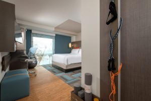 Дури и мебелот за хотелски соби фокусиран на животниот стил на IHG Модерни комплети за спални соби во хотелски крал