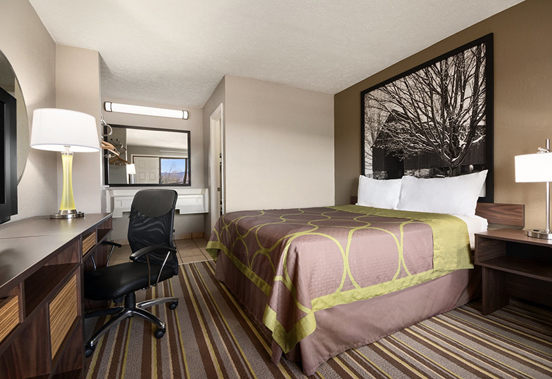 Super 8 Wyndham hotel bedroom set Featured Image