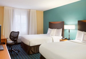 Fairfield Inn & suites marriott hotela dormoĉambro
