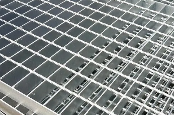 What are the reasons for the damage of hot-dip galvanized steel grating