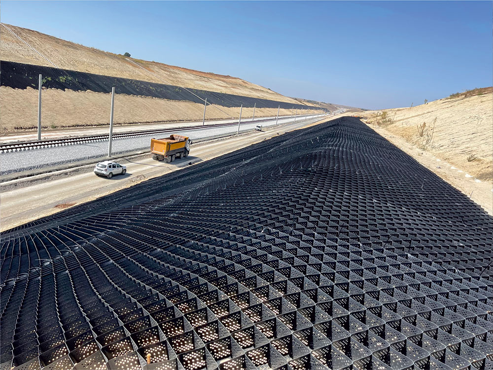 Technical support丨Solve the problem of polyester geogrid highway roadbed