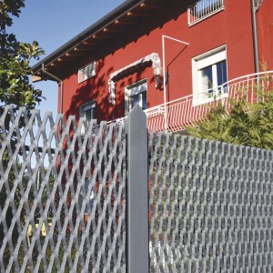 Aluminum diamond black painting expanded metal mesh fence