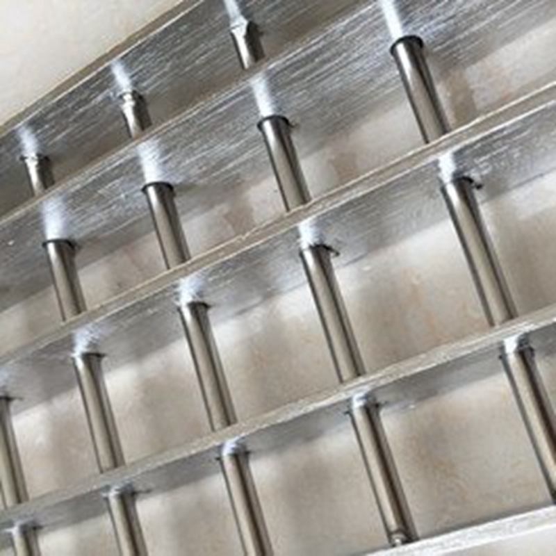 Discount Price 6m Long Wholesale Galvanized Steel Grating for Sale