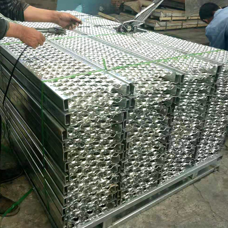 Placa de perforación antideslizante de acero al carbono para escaleras