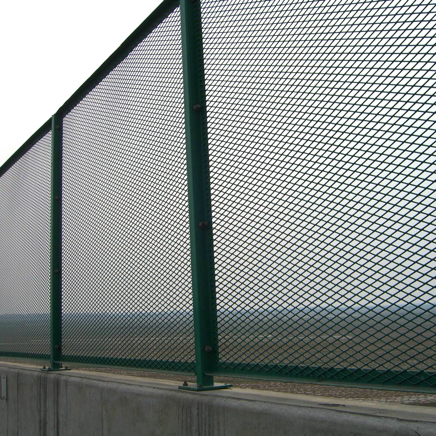 The first choice for highways – anti-glare fence