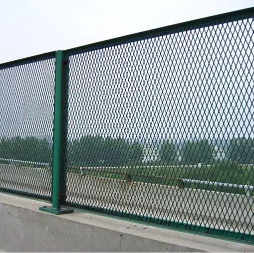 Can expanded metal be used as a fence?