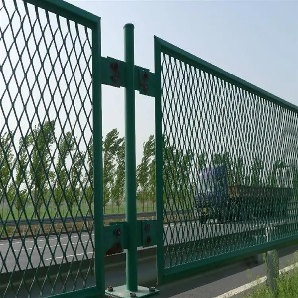 Highway security barrier diamond expanded metal wire mesh fence