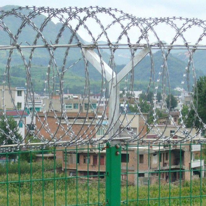 Wholesale BTO-22 Fence Top Concertina Razor Barbed Wire