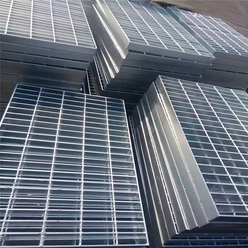 What is the quality of steel grating related to?