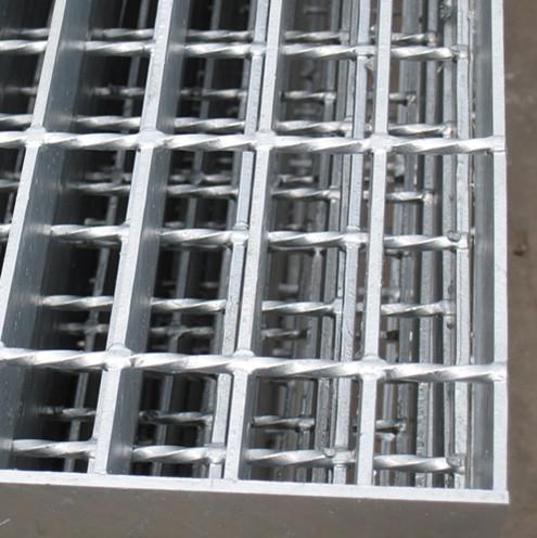 What are the application scenarios of steel grate?