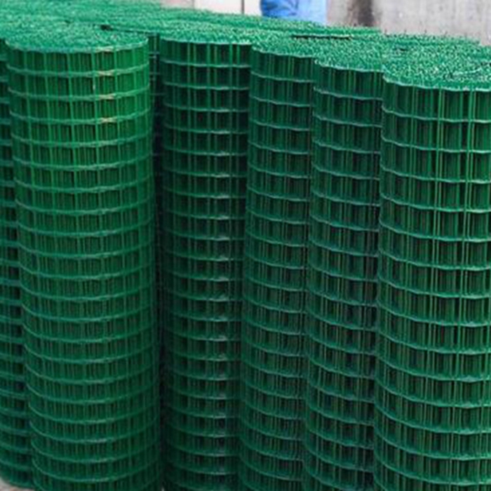 Specific application of welded mesh in protective fence