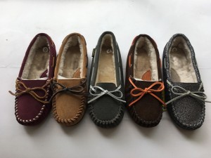 Women’ Moccasin Slippers Leather Casual Slip On Shoes