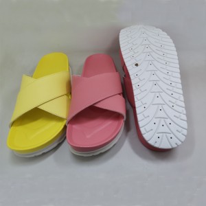 Women’s Slide Sandals With Platform