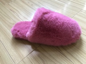 Women’s Gilrs’ Warm Plush Indoor Slippers