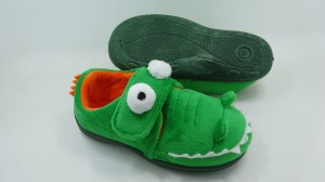 Girls’ Boys’ Home Slippers Warm Crocodile  House Slippers For Kids Super Terry Lined Winter Indoor shoes