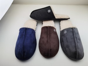 Men’s Indoor Slippers With Snow Embroidery