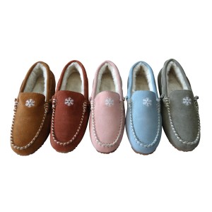Women’s Warm Snow Embroidery Leather Moccasin Slippers