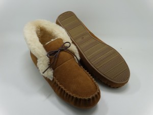 Women’s Moccasin Slippers with Bow