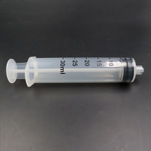 Gumagawa ang China ng medical disposable syringe na may pakete