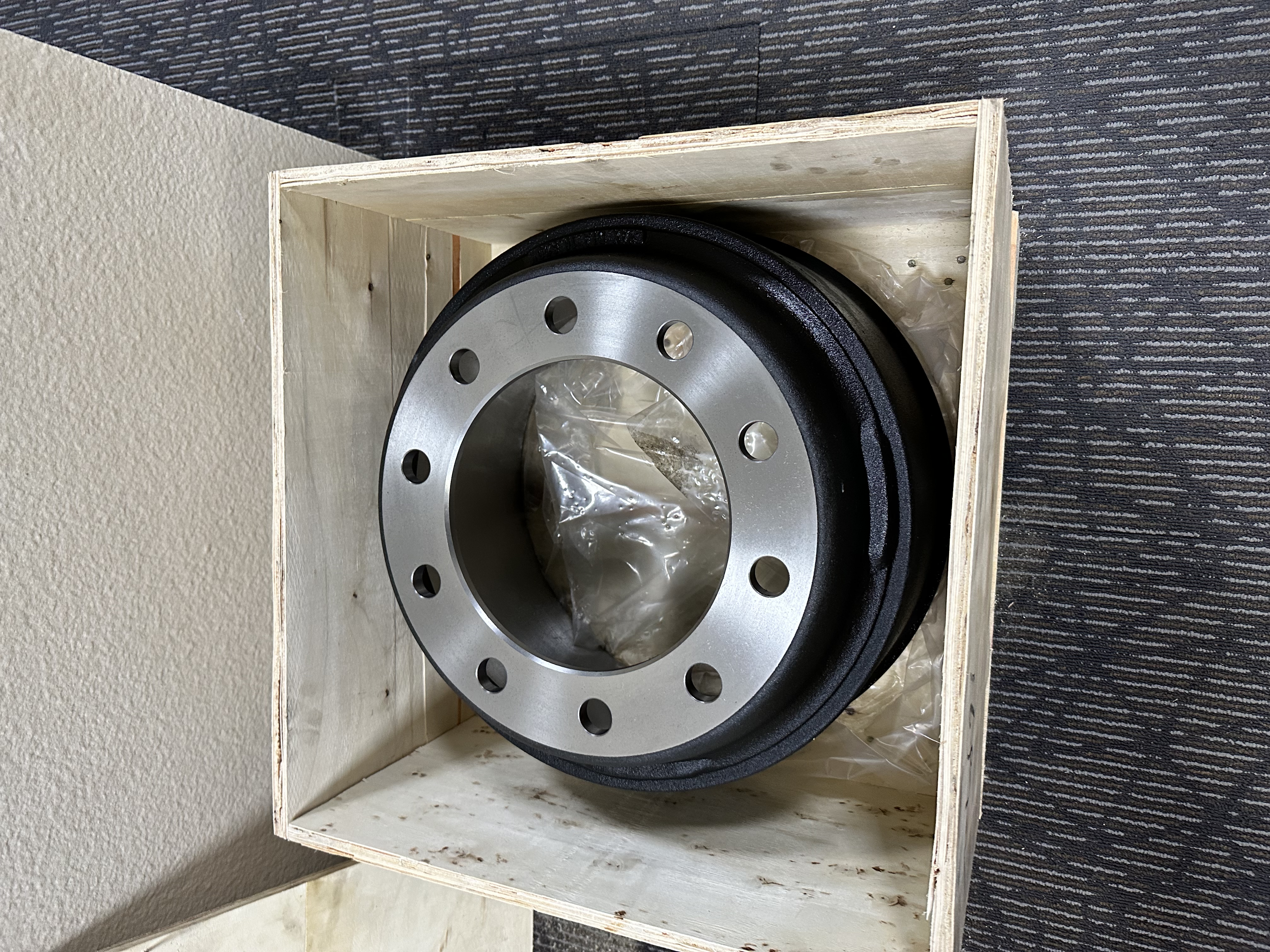 Drilling and grinding techniques for brake drums: an effective means of improving braking performance