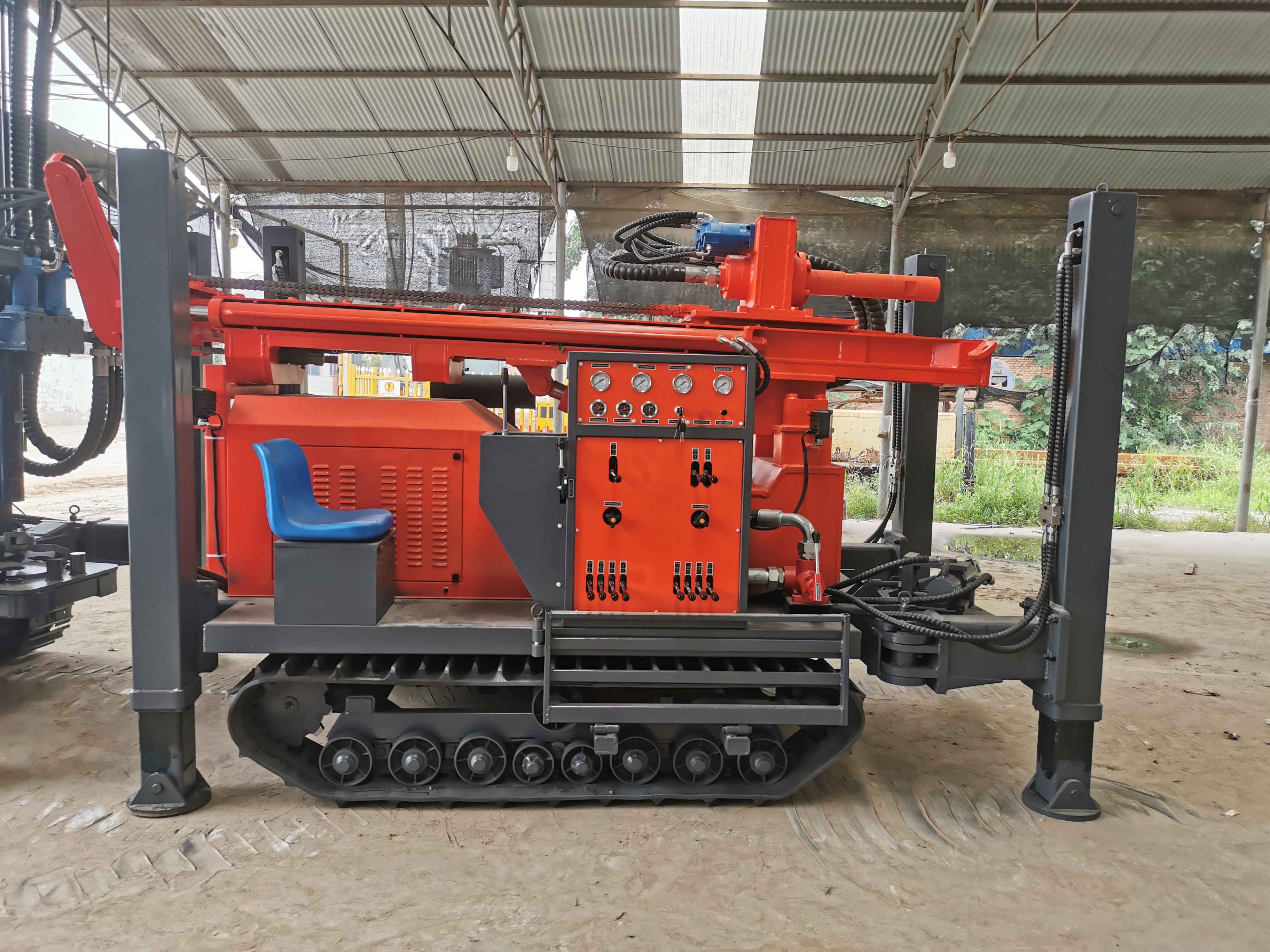 Main Features Of Hydraulic Water Well Drilling Rig