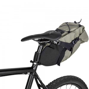 Bike bags with carabiner can be fitted with saddle armrests and seat posts containing waterproof inner bags