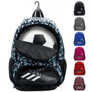 Large-capacity bag with shoe and ball compartments fits most people
