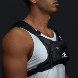 Simple waterproof chest bag, lightweight running vest with mobile phone stand
