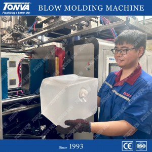 plastic cubitainer foldable water bag servo blow molding making machine