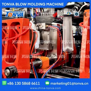 Lawn mower plastic gas fuel tank making extrusion blow molding machine manufacture