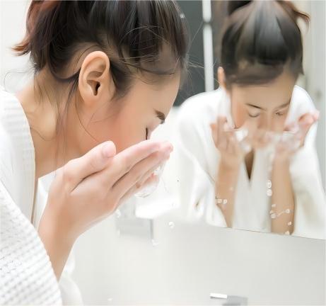 Choose the right facial cleansing method to take care of your skin
