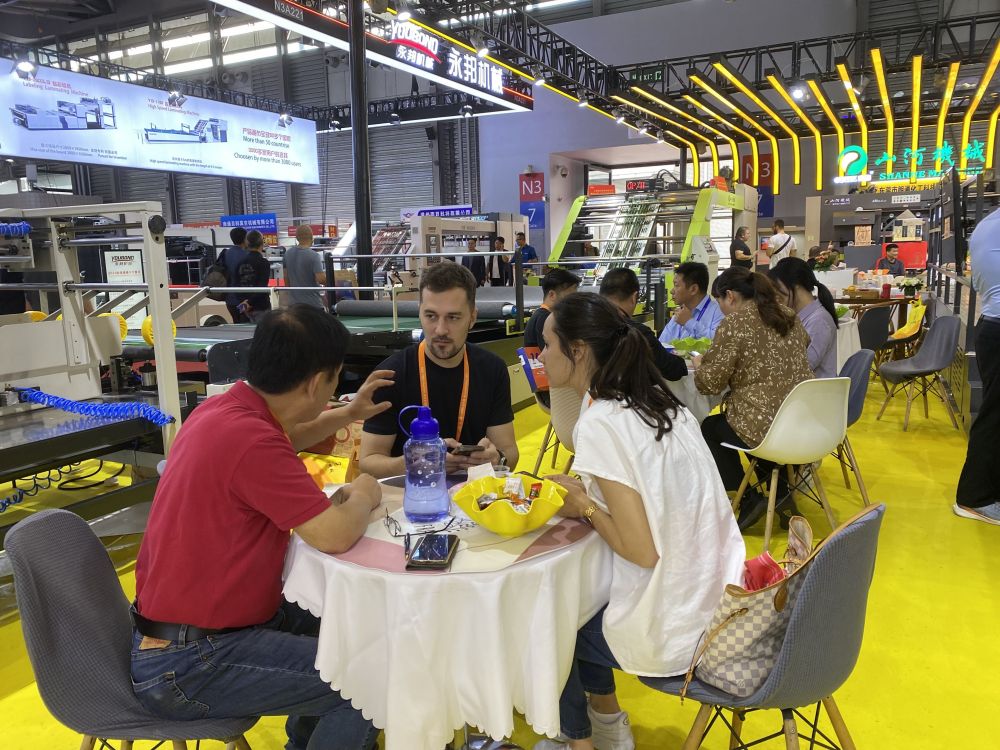 Willkommen, um unsere neuen Design-Digitalschneider auf der Guangzhou Fair zu sehen