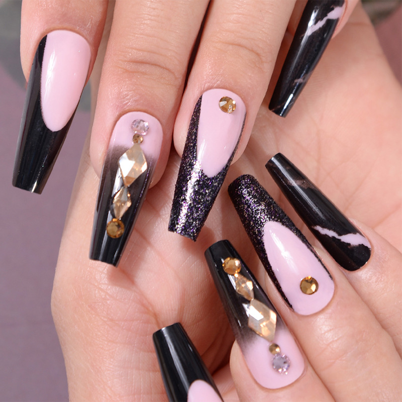 Can Artificial Nails Help to Conceal Particles and Dents on Your Nails?
