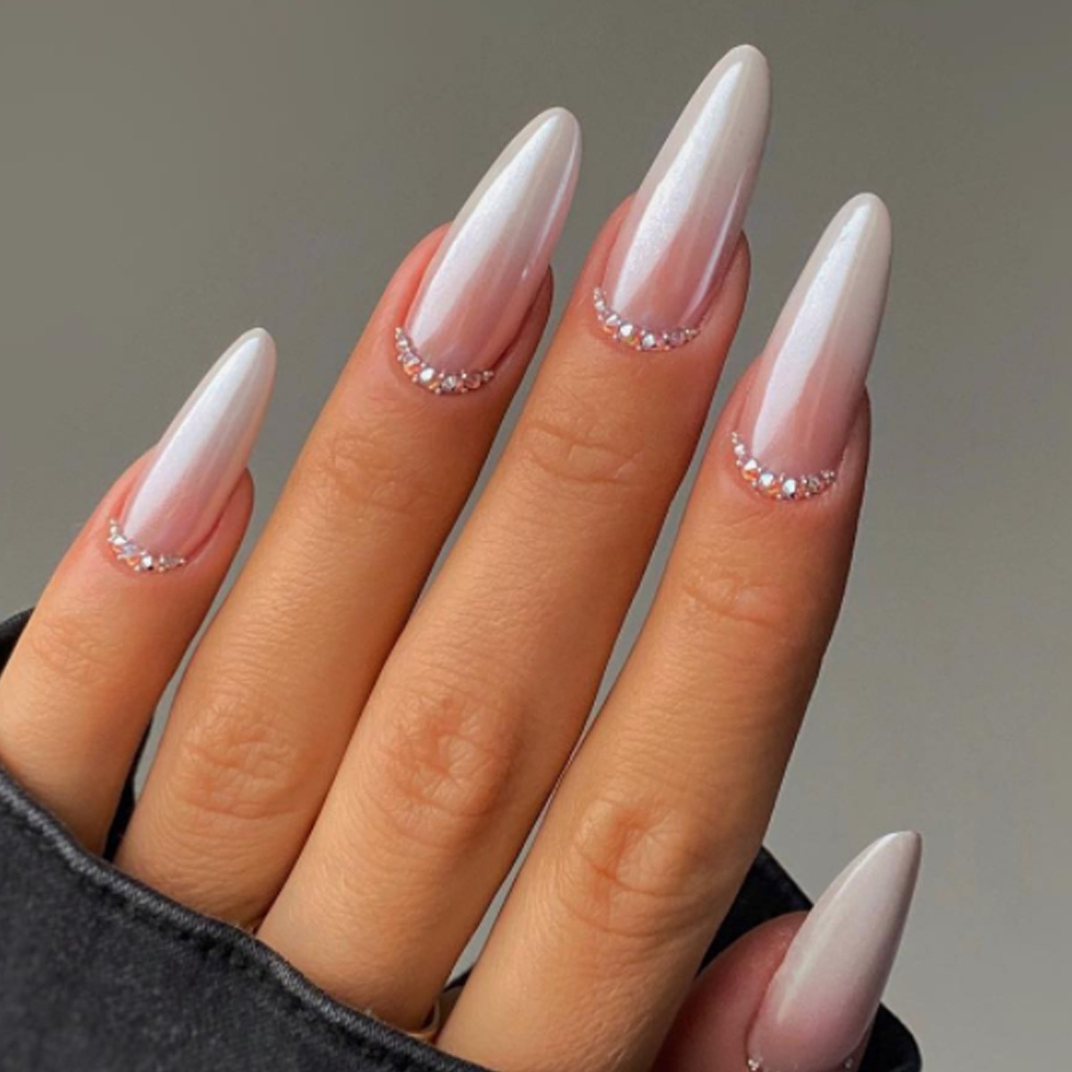 The Special Glue That Keeps False Nails Intact