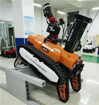 2-S RXR-MC80BD Explosion-proof firefighting and scouting robot01