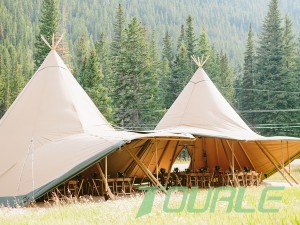 Роскошные наружные палатки-типи для глэмпинга на свадьбу