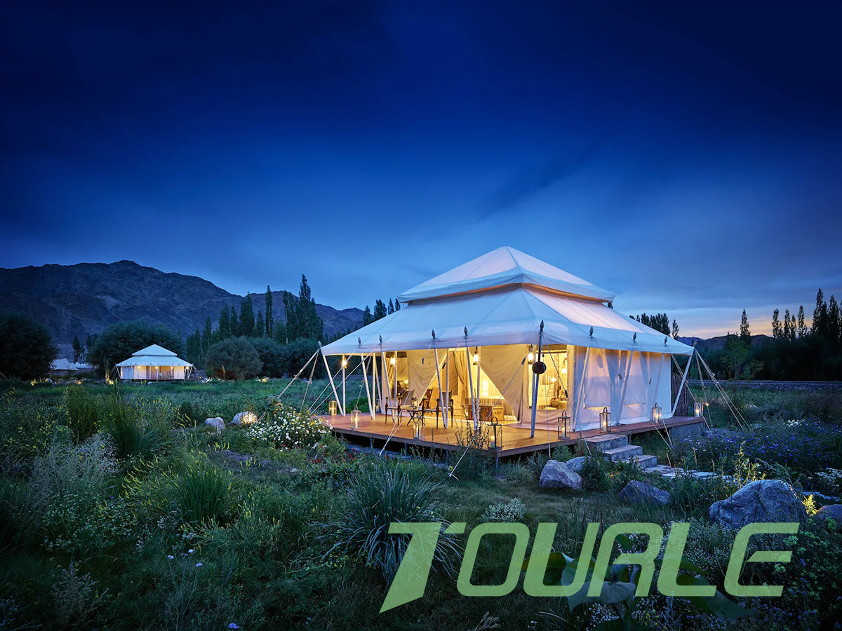 Tips for building up a tent hotel