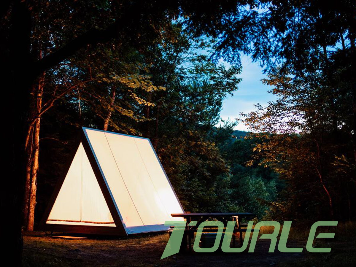 Namiot glampingowy na świeżym powietrzu Tourle 4M * 5M namiot safari dla ośrodka hotelowego