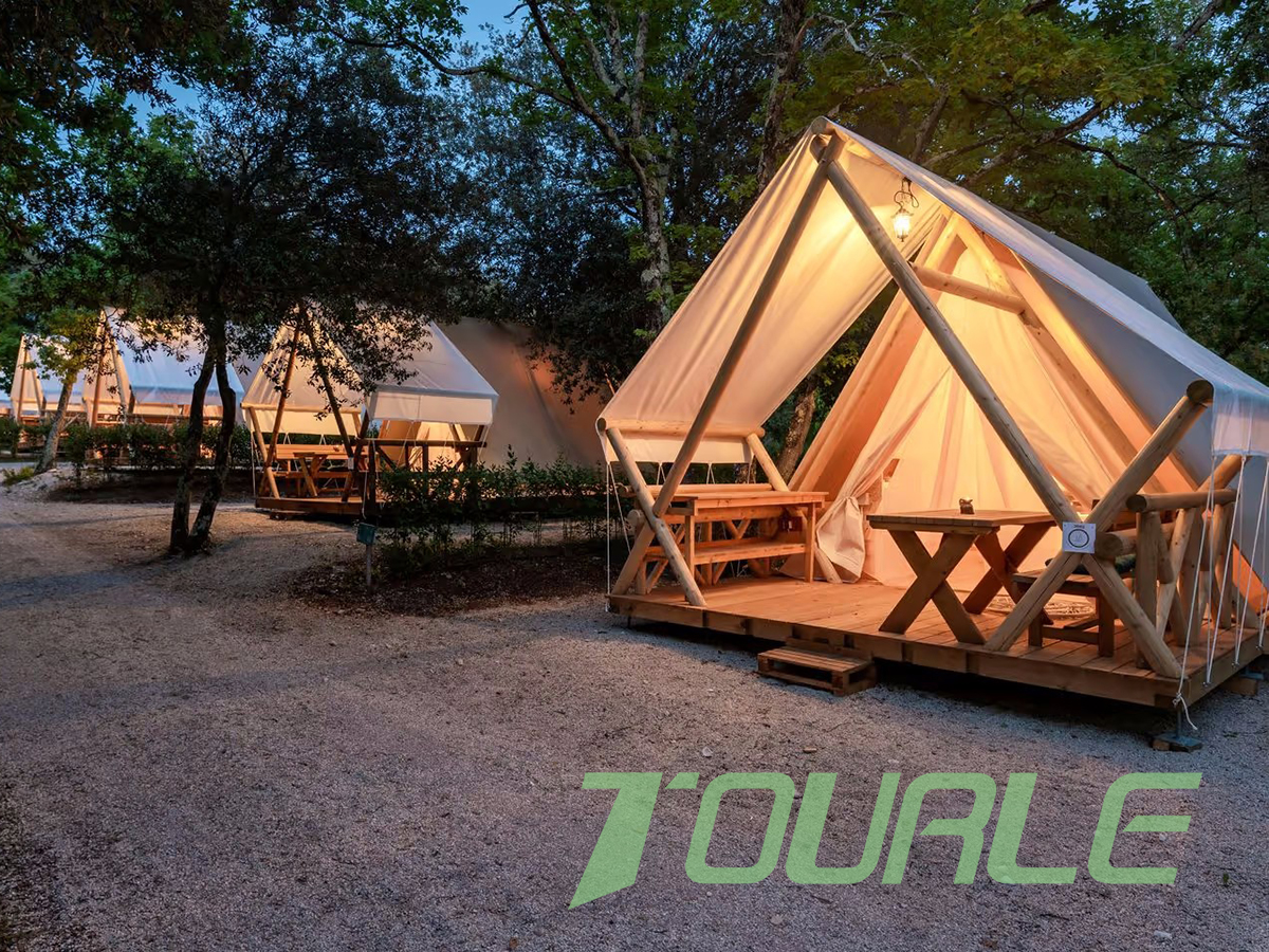 រស់នៅ The Glamping Resort នៅក្នុងសណ្ឋាគារប្រណីត Safari Tent