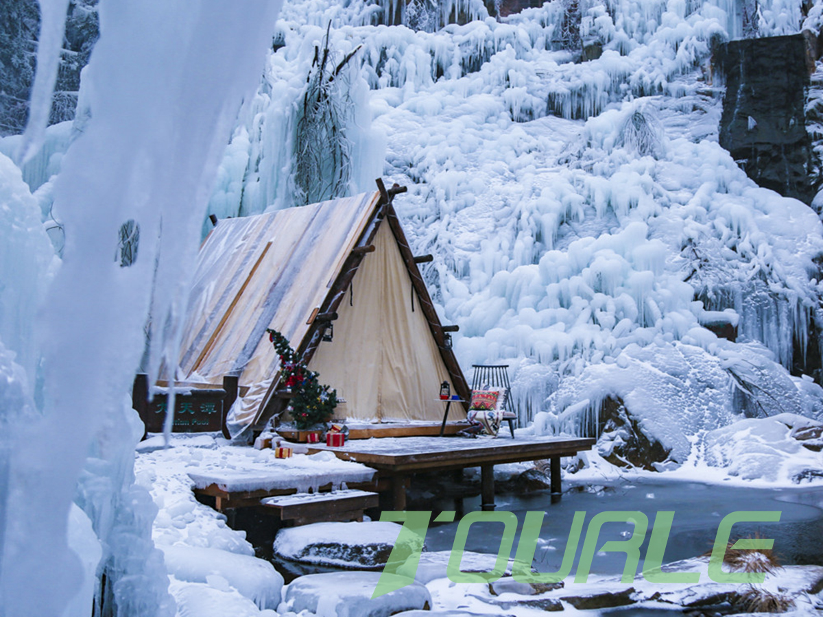 एक शीतकालीन होटल तम्बू अनुभव