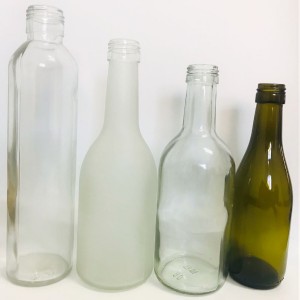 Spirituosen-Rotweinglasflasche