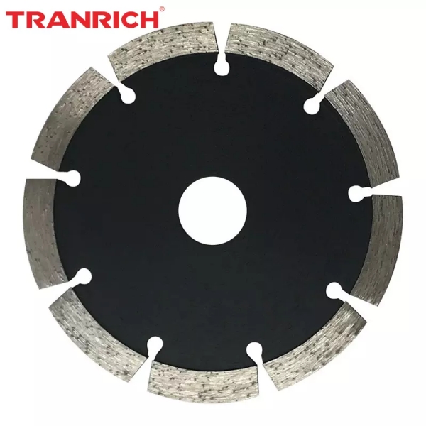 Diamond Saw Blade for Wood Cutting With Carbide Tipped Diamond Cutting Segmented Saw Blade