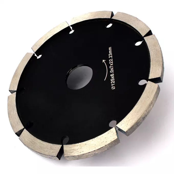 Diamond Saw Blade for Wood Cutting With Carbide Tipped Diamond Cutting Segmented Saw Blade