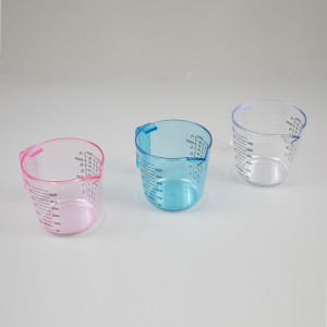Stackable Plastic Large measuring cup capacity 600ml