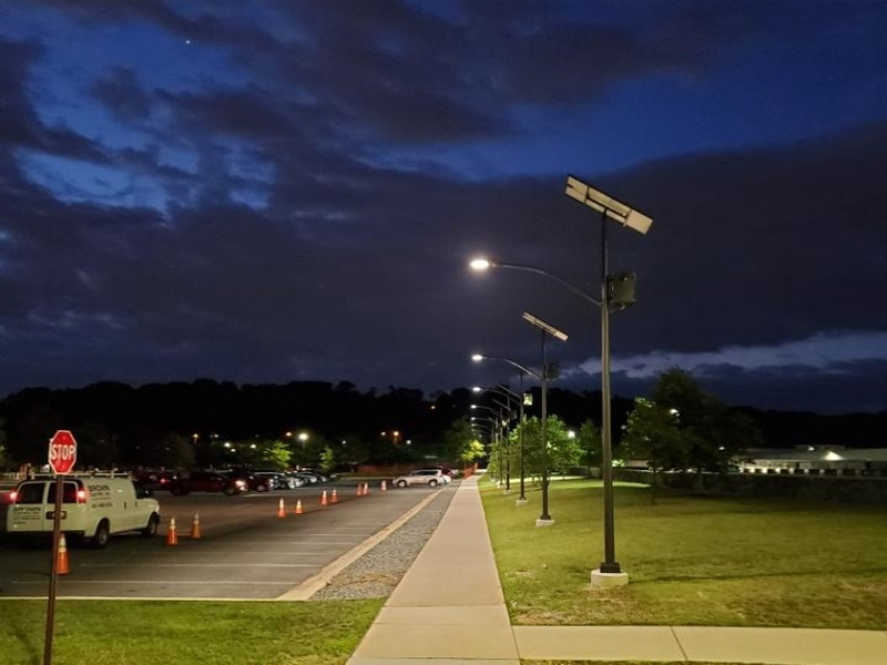 چرا می توان لامپ های خورشیدی خیابان ها را در روزهای بارانی روشن کرد؟