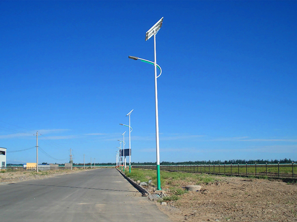What are the causes of solar street lamp failure?