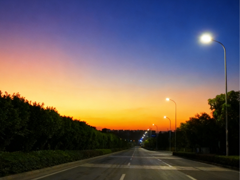 How to protect LED streetlight power supplies from lightning strike
