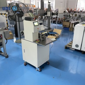 Automatic wire folding labeling machine