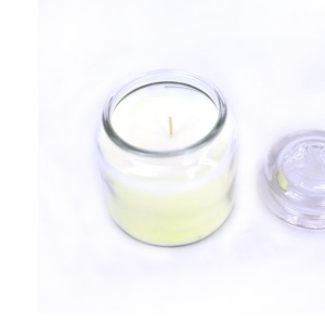 Yankee style large jar scented candle